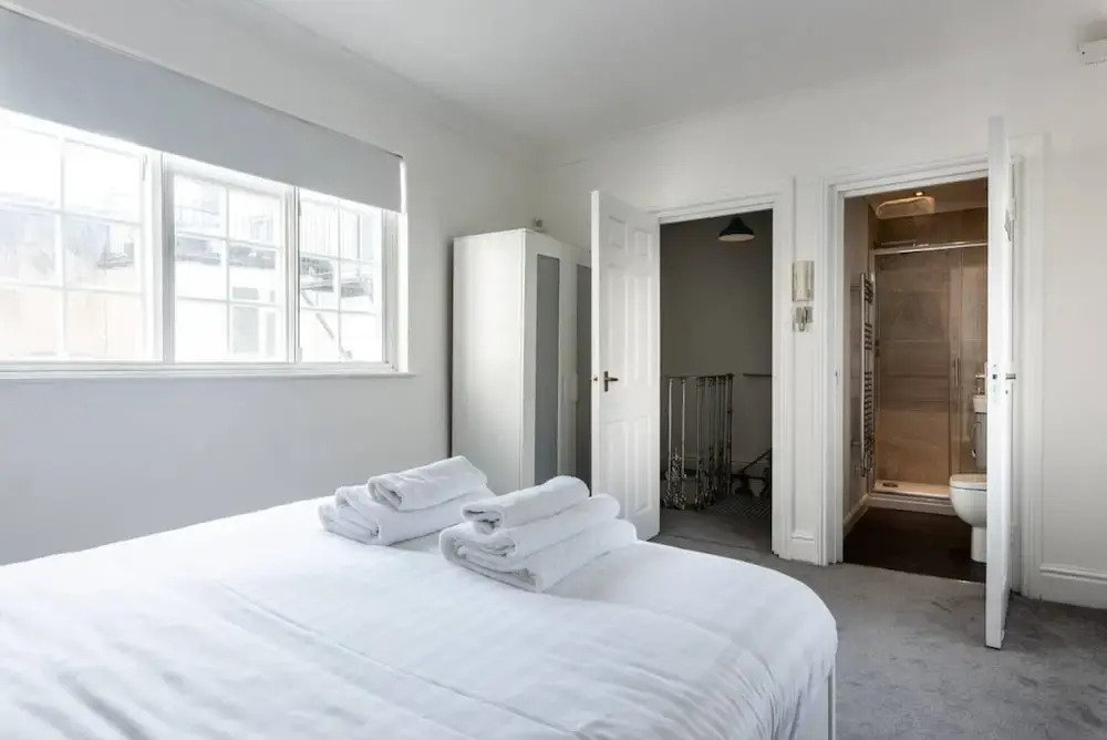 Modern 1 Bed Apartment Minutes From Brighton Beach