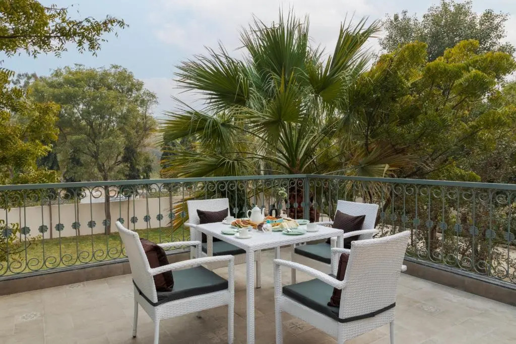 SaffronStays Pristine Manor - 8-BR Udaipur villa with private pool, garden, and event space near Fateh Sagar Lake