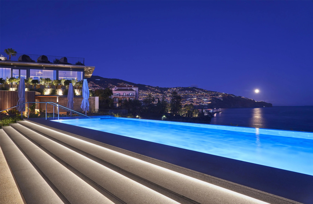 Les Suites at The Cliff Bay - PortoBay