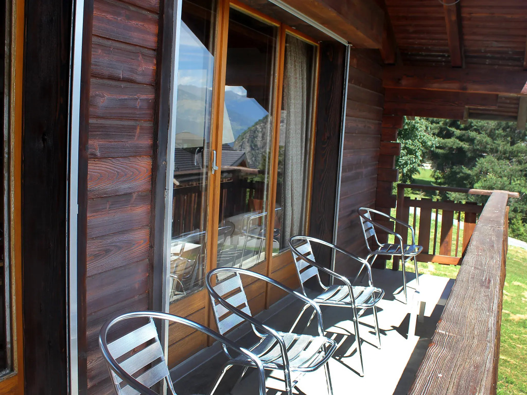 Chalet LAlpage by Interhome