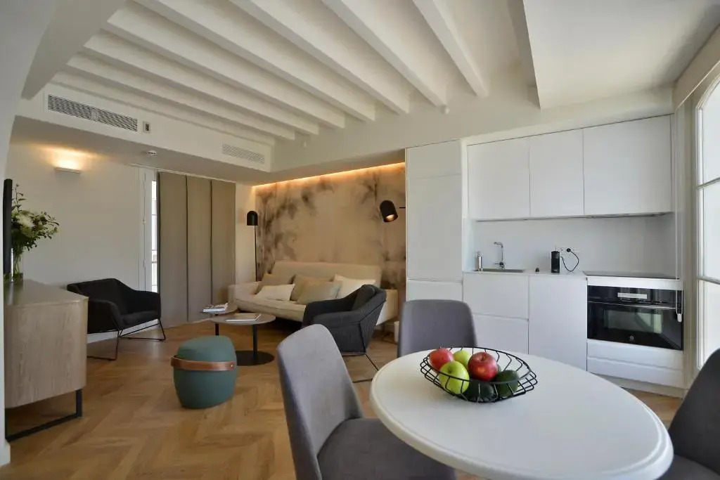 Plaza Mina Suites by Luxury Suites Cadiz