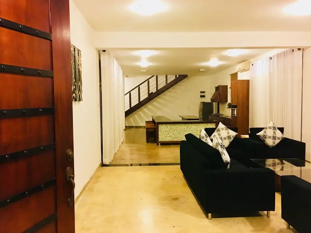 8 Plus  Villa