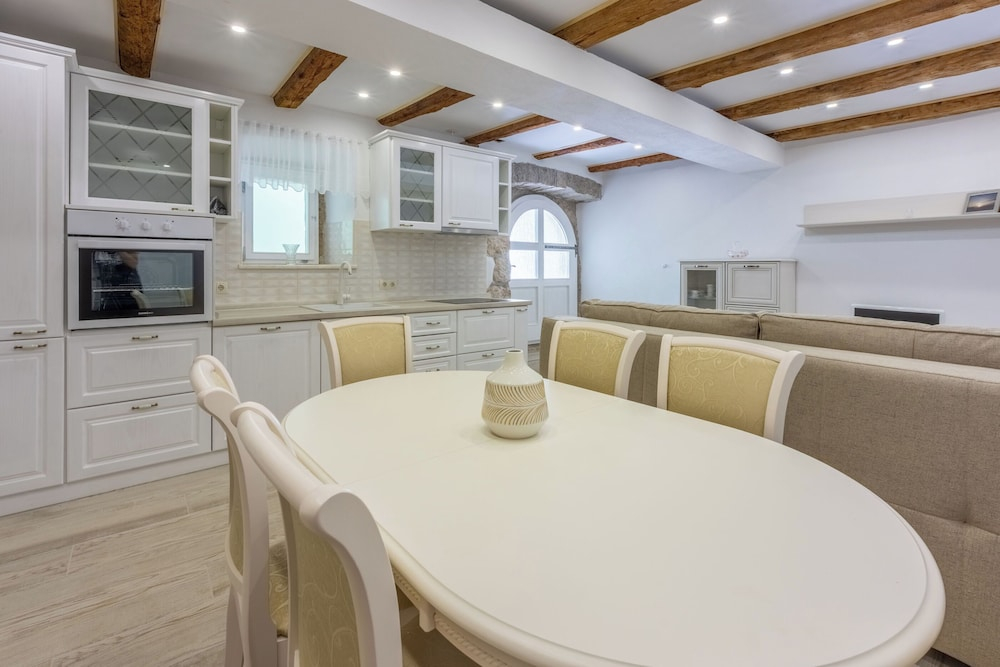 Villa Green Point