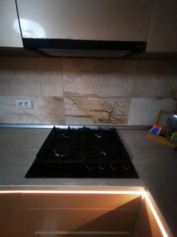 Luxury apartment. 10 minutes taxi ride to center
