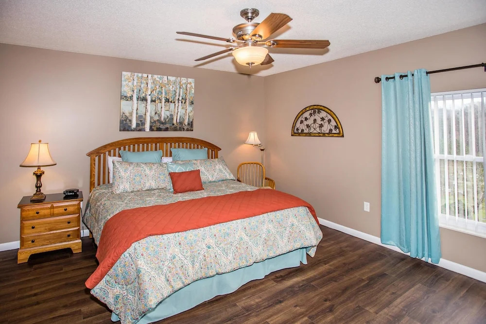 Whispering Pines 541