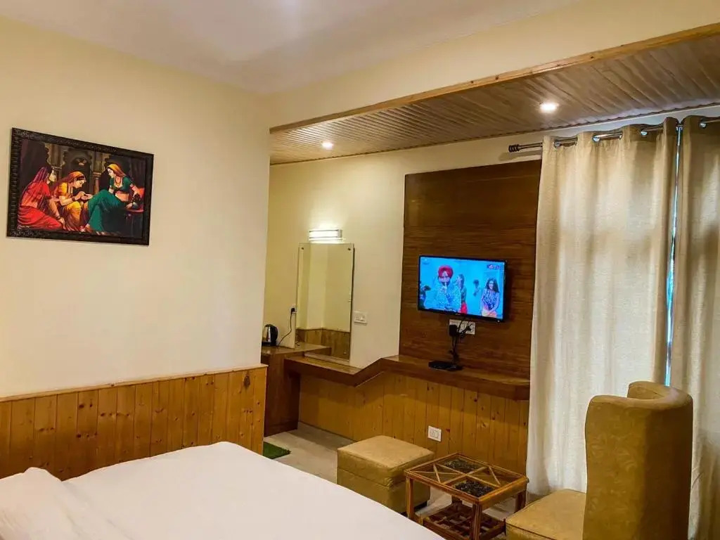 Hotel Grand Oasis Manali