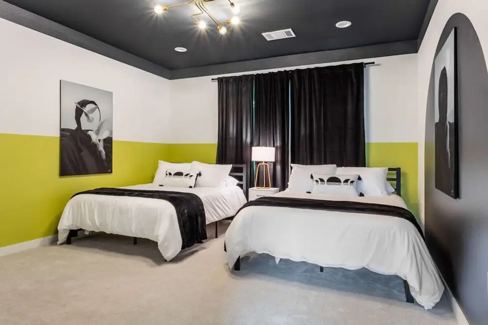 Hot Tub Time Machine Clubhouse Dt 6 Min Drive