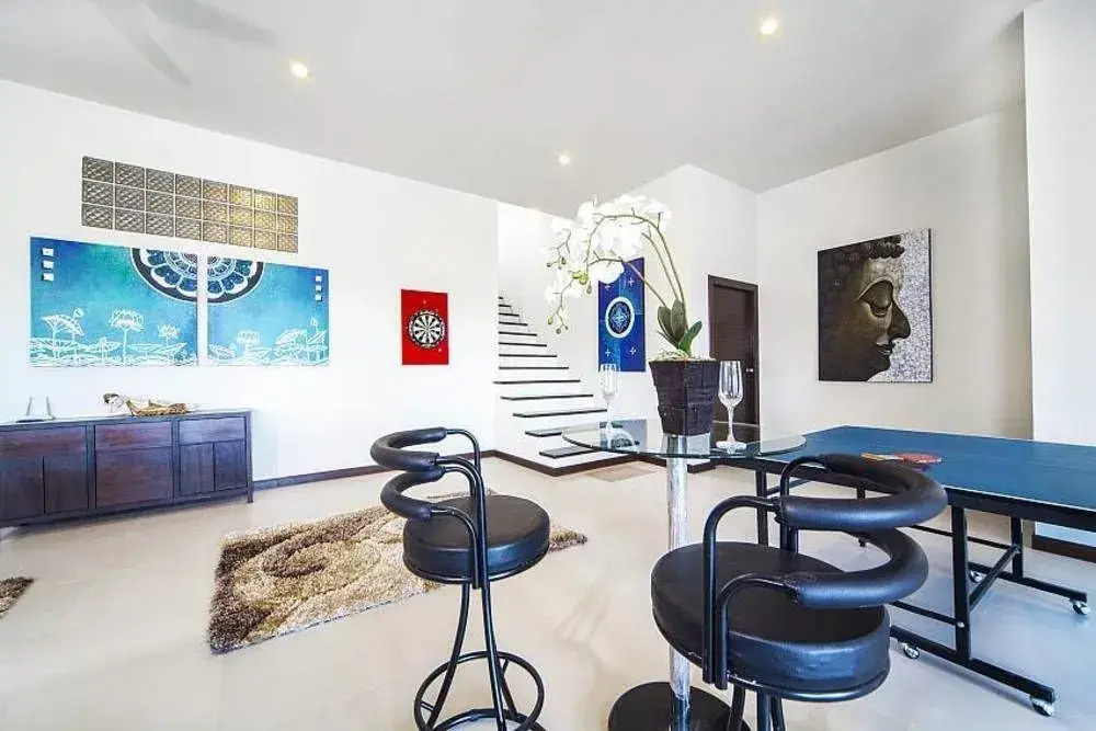 Villa Hin Fa 8 Bed Seaviews in Extensive Modern Grandeur