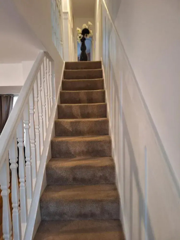 Fantastic Large Room with  free parking