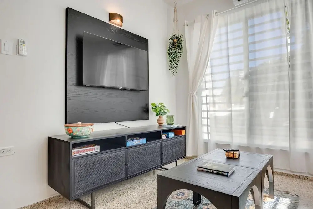 Condado Oasis Beachfront Access Pool