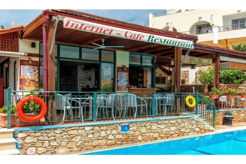 Ariadne Apartments & Studios