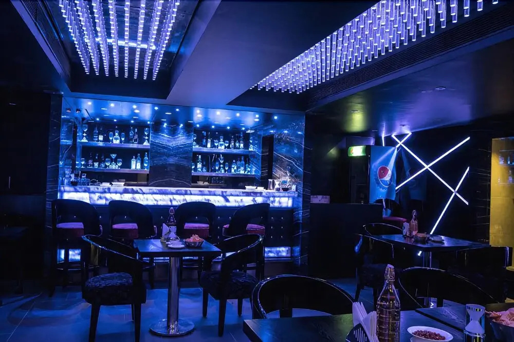 Varju Villa - Daily DJ Party 07-08 PM