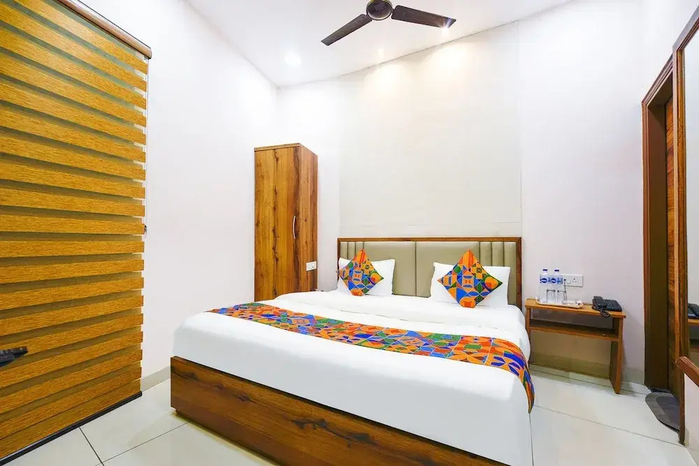 FabHotel K9 Orbit