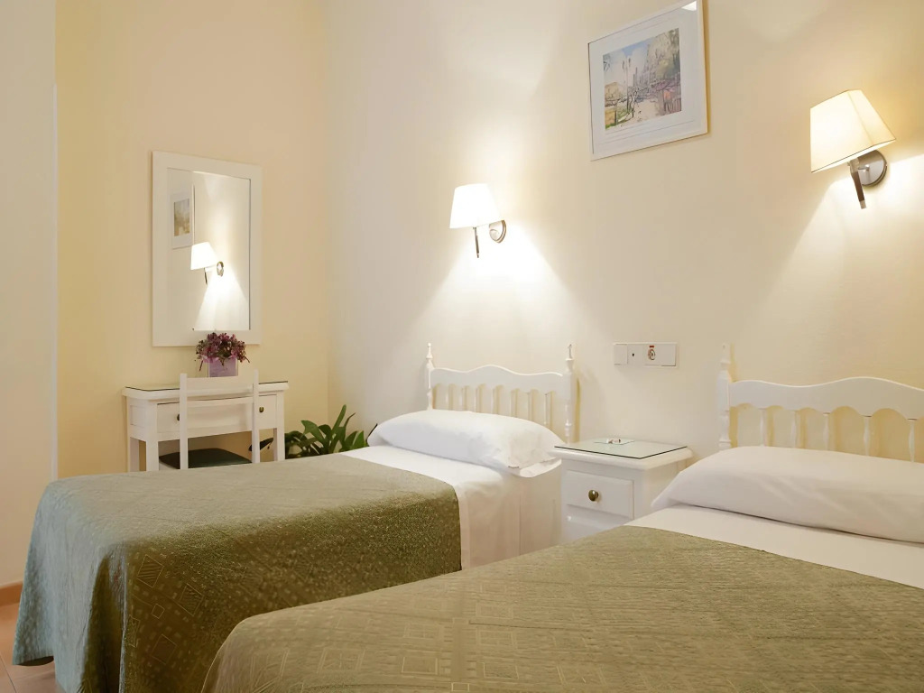 Hostal Los Alpes