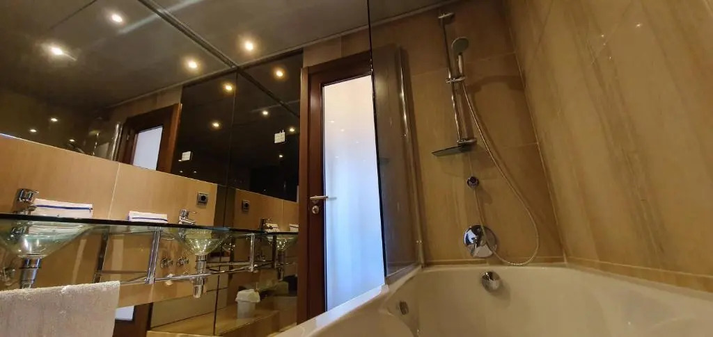 Luxury Beach Front Penthouse with own pool.BP9