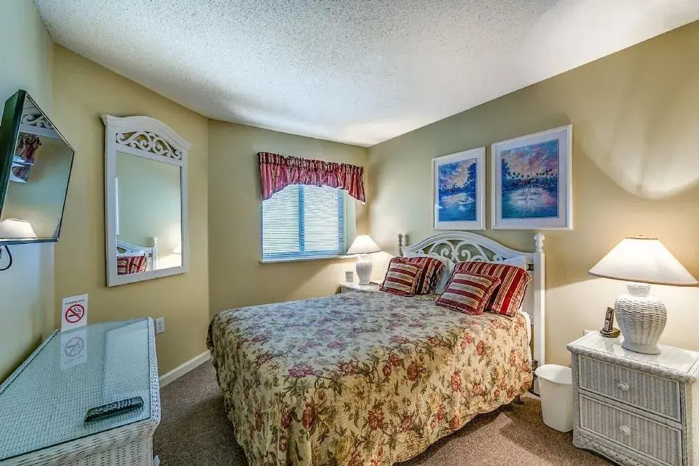Ocean Bay Club - 906 by RedAwning