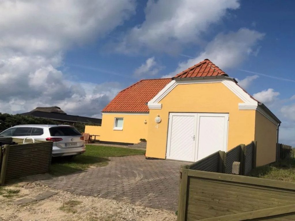 "Irek" - 25m from the sea in NW Jutland