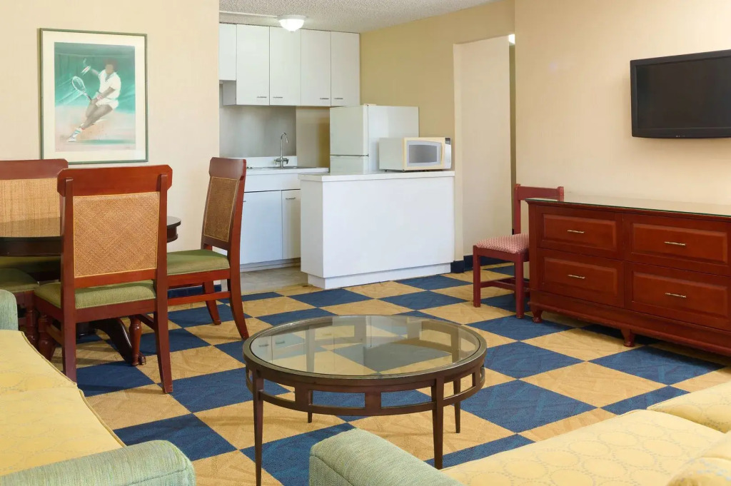 Ewa Hotel Waikiki