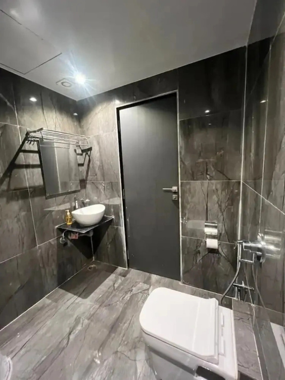 CR Residency By Glitz Hotels