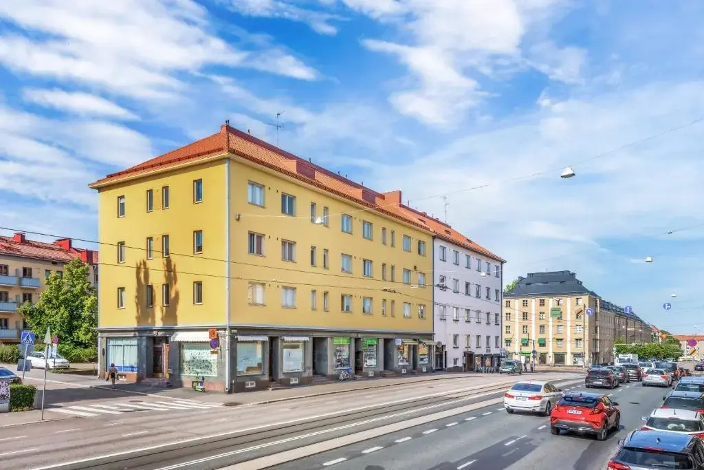 WeHost Colorful Studio next to Park Puijonpuistikko in Vallila Neighborhood