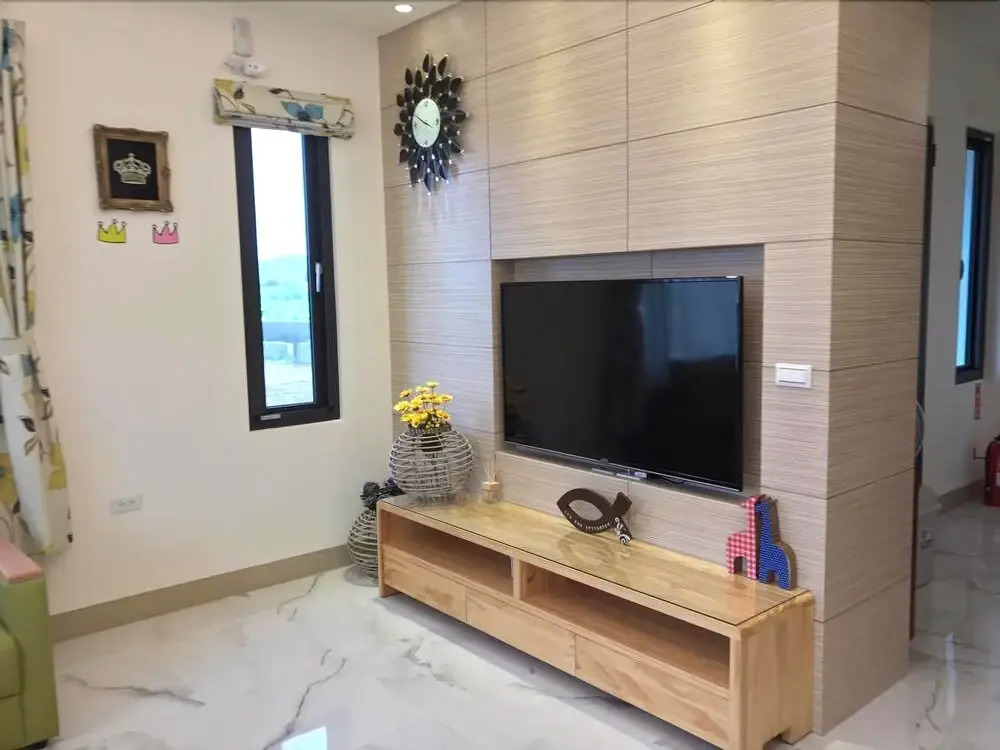 Crown Home