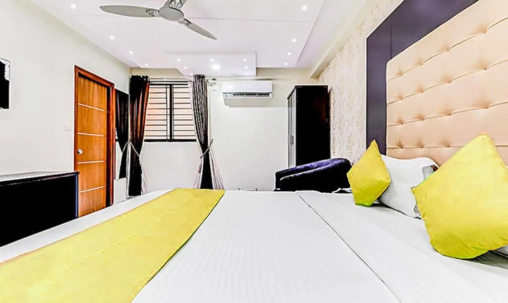 FabHotel Emora Suites