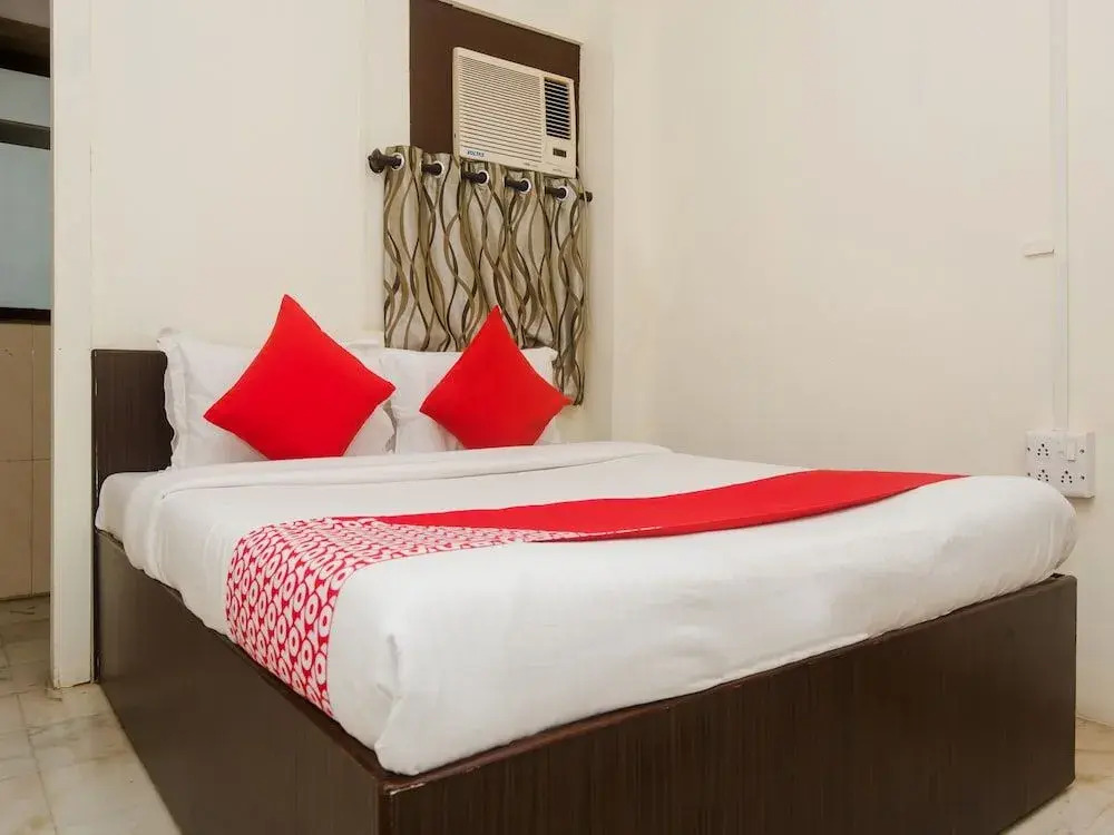 Oyo 14526 Ashtavinayak Hospitality