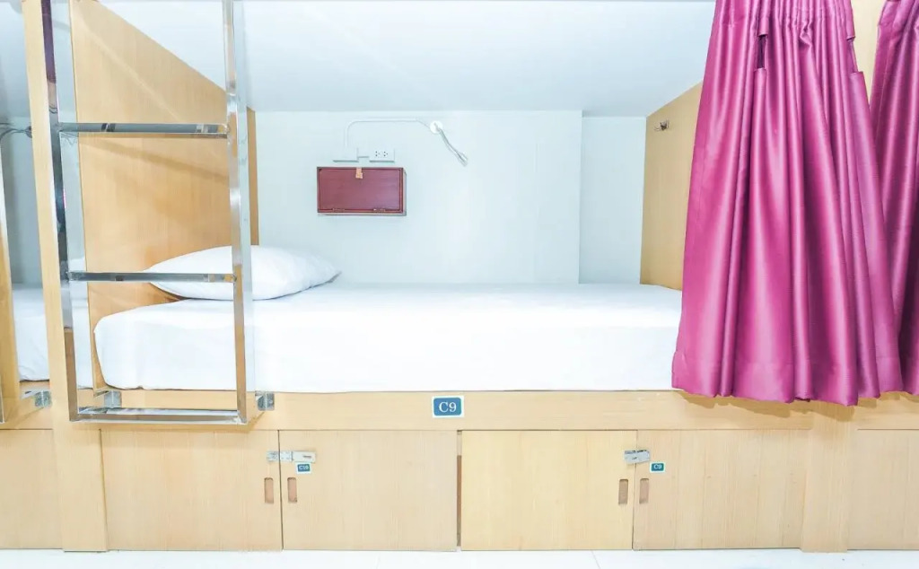 AlphaBed Hostel Bangkok