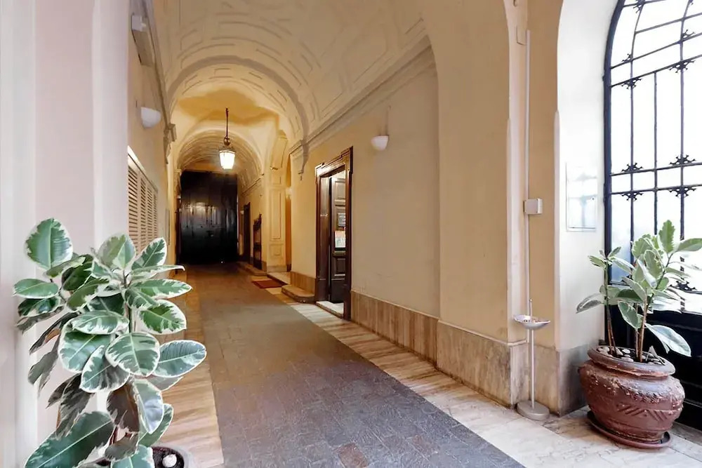 Piazza Mattei Elegant Apartment