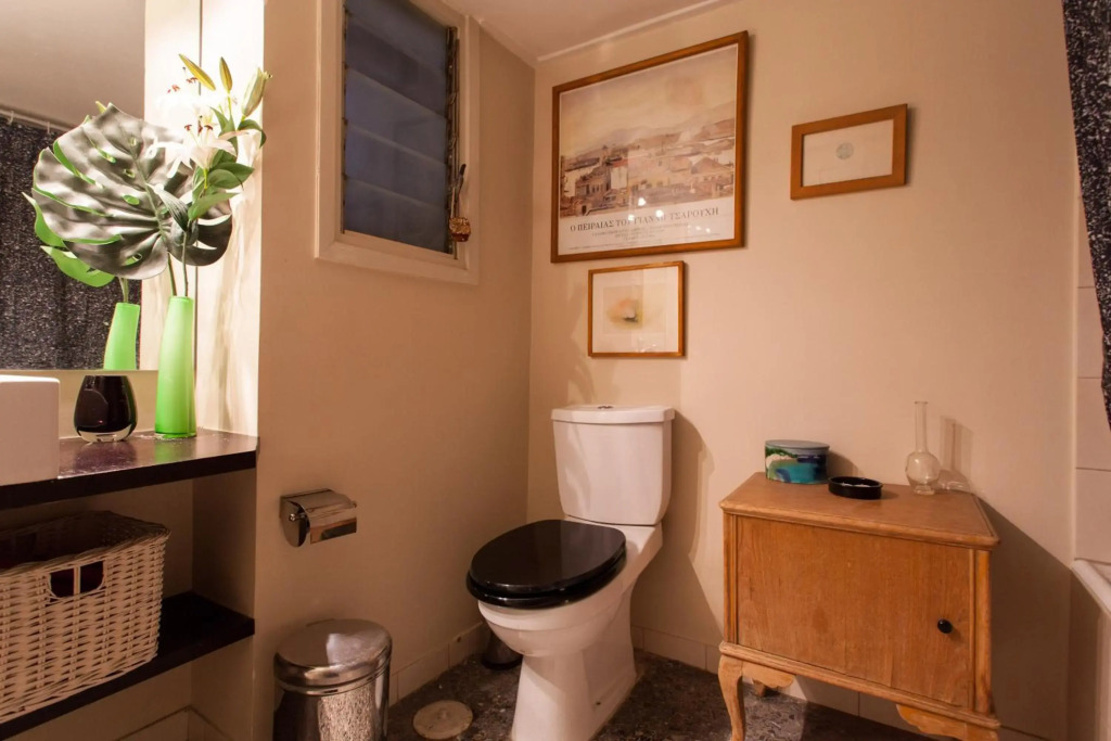 2 Bedroom Artist's Apartment - So Athens