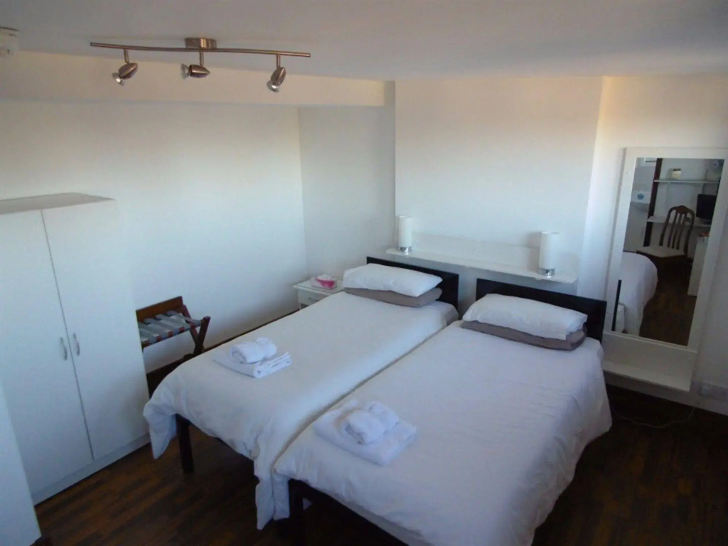 Breeze Guest House