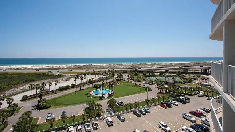 Three Bedroom/three Bathroom Condo Overlooking the Gulf - Unit Crb0911