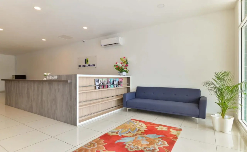 De Ideal Hotel