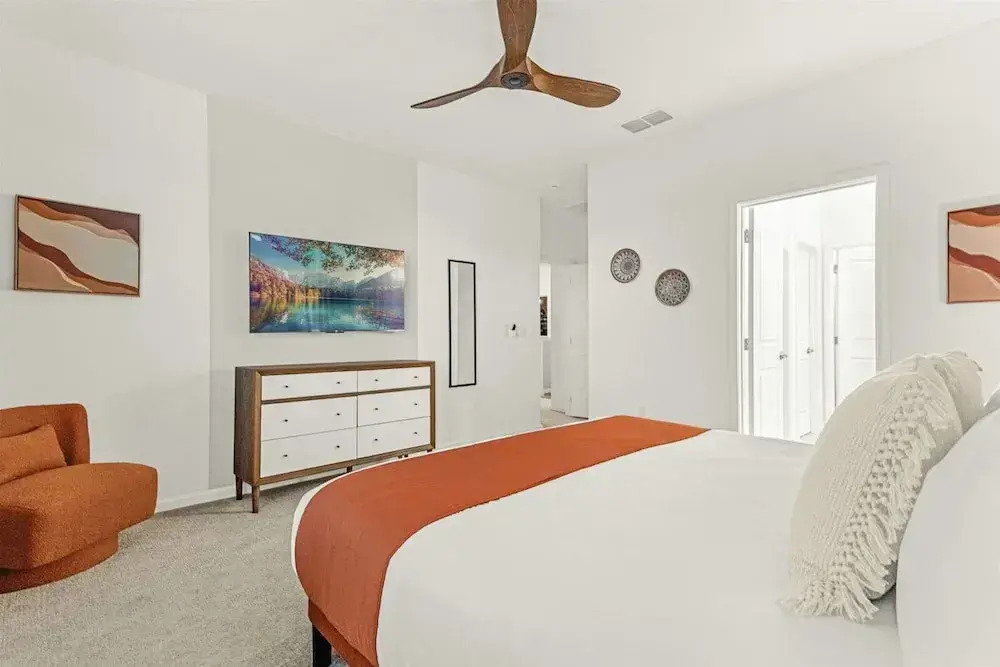 Upstay - Guest Home w Cinema Theme Rooms