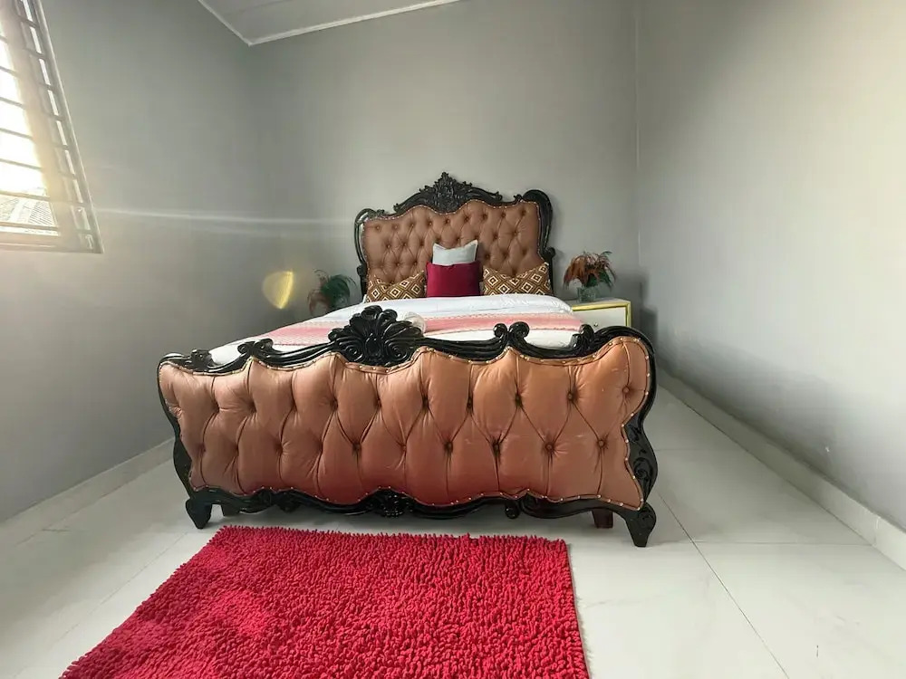 Stand Alone Executive 2BR Villa in Emerald Hill Estate Move In Ready All Comfort