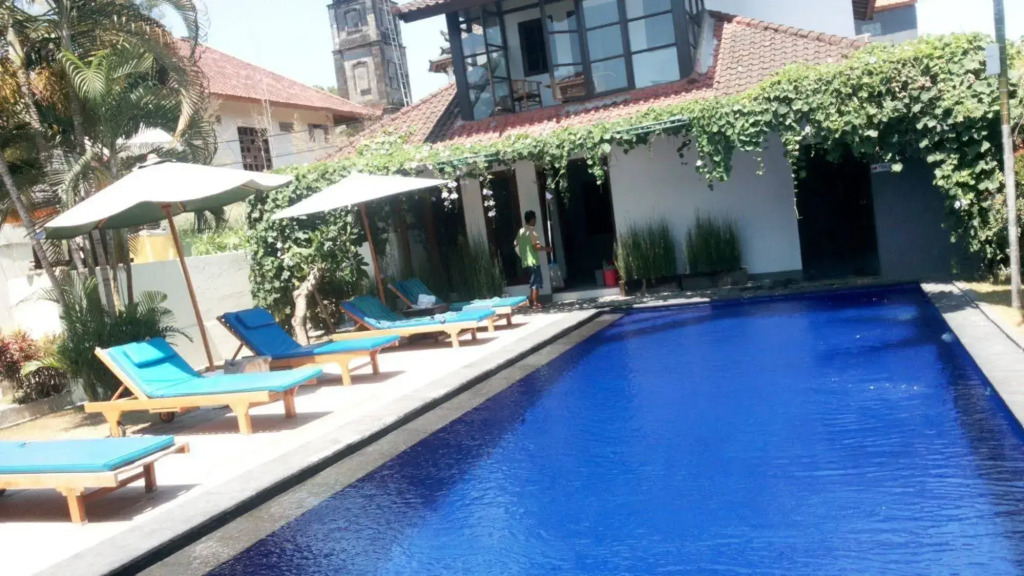 U House