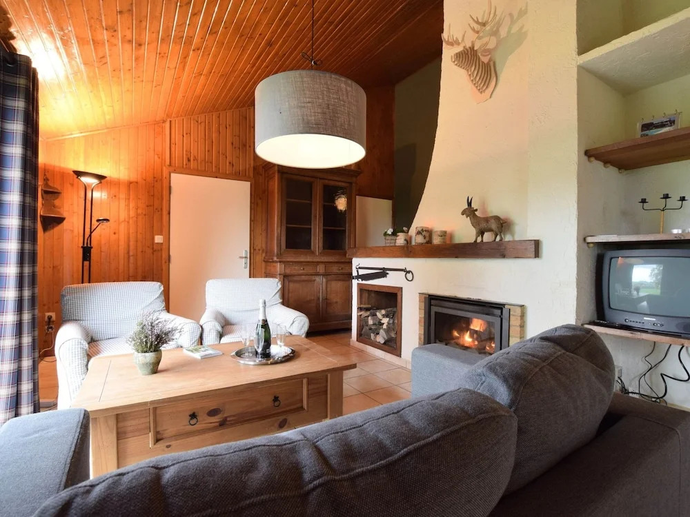 Peaceful Holiday Home in Tenneville near Forest
