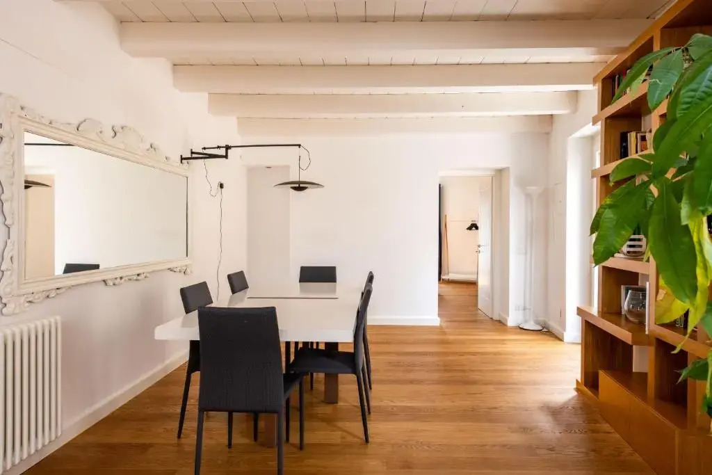 Vittorio Emanuele Charming Central Flats