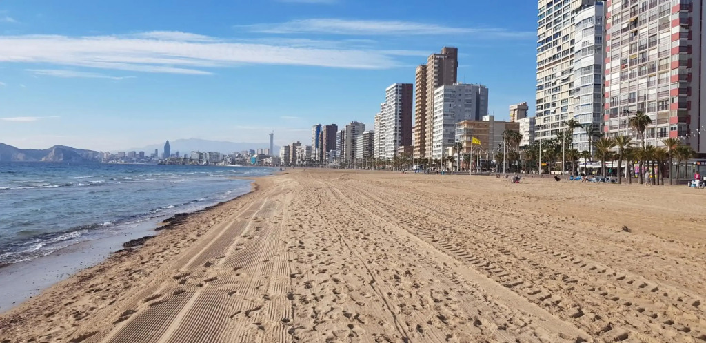 ººº1ªLinea 4-5 pax Cachirulo Wifi Benidorm 1hab y 2 sofacama, Aire, Playa Levante