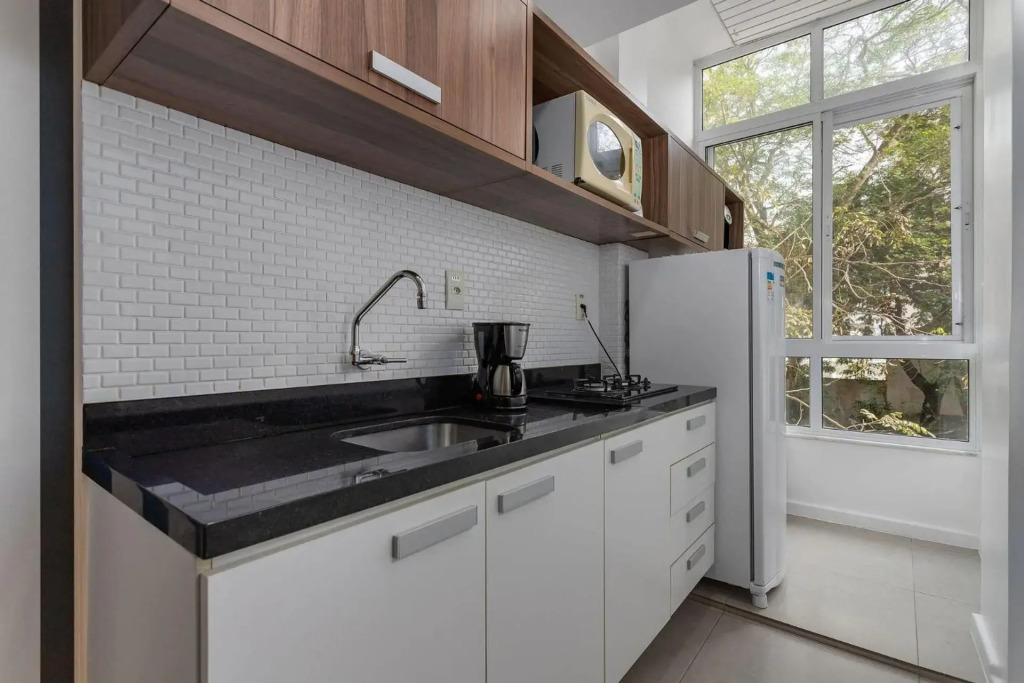 Concept Studio a 200m PRAIA de IPANEMA - Home Office Wi-Fi ilimitado 35mbps, NetFlix, Ar Condicionado, Cozinha Completa