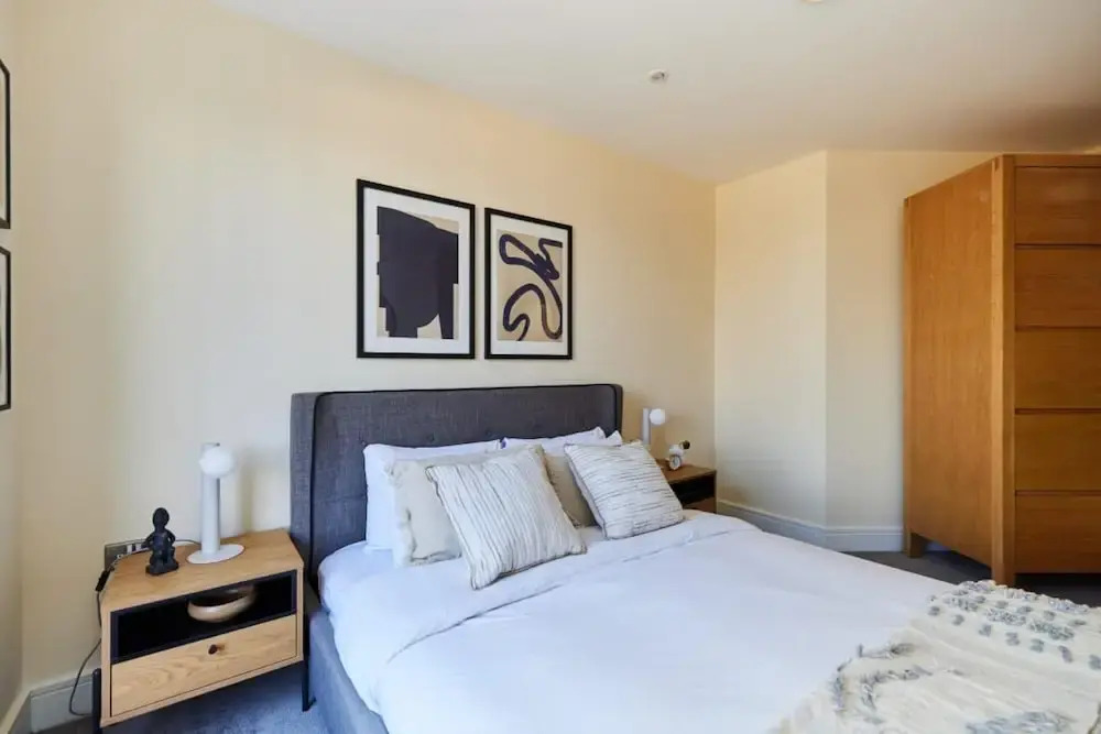 The Weavers Field Place - Classy 3bdr Flat With Terrace