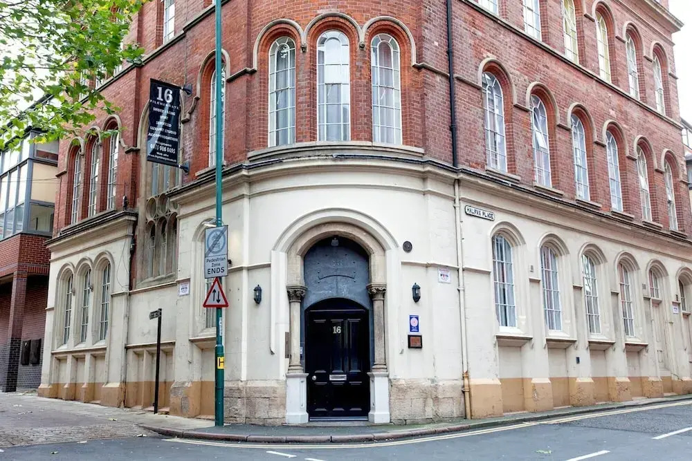 Spacious Studio Apartment In Nottingham Historic Lace Market