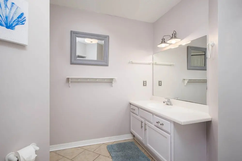 Seaside Haven Stylish Condo 3 Pools New Rental