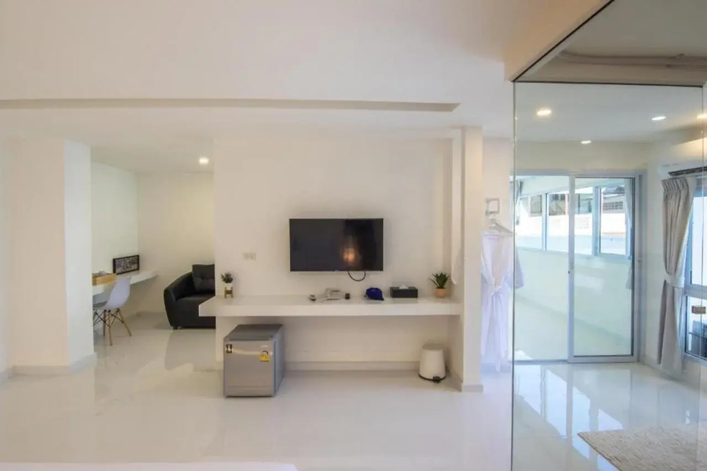 The White Hotel By Charoensri (SHA Extra Plus)