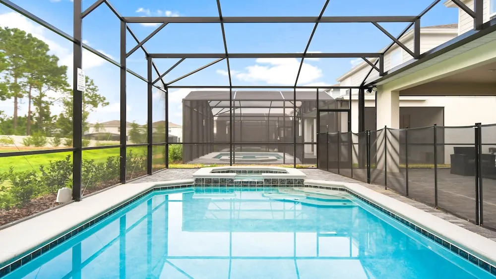 Loft Theater Game Room 10br Villa w Pool Spa, Davenport