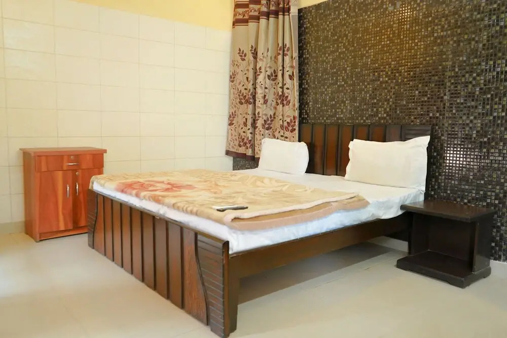 Hotel Satwah Palace 10 Minute Away Distance Nizamuddin Railway Station