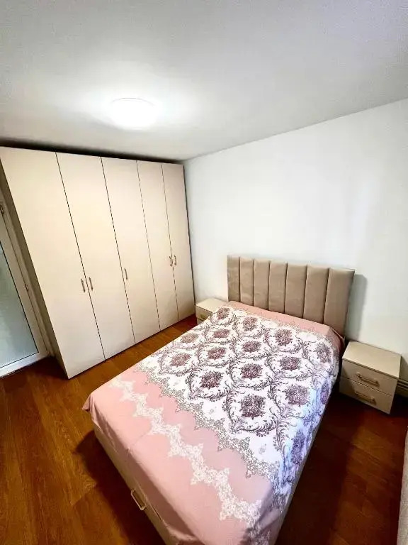 Piata Ovidiu 14