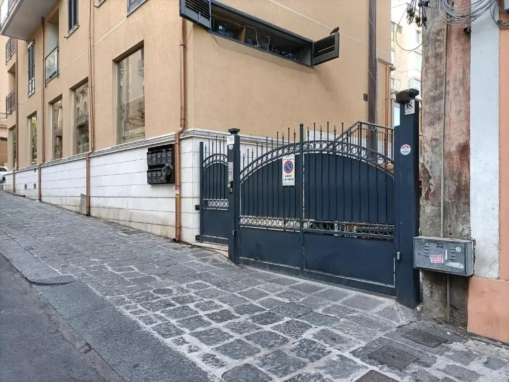 Friends & Family Apartment - Free parking car