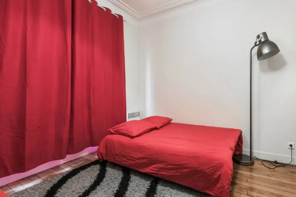 1 Bedroom Flat Near The Eiffel Tower