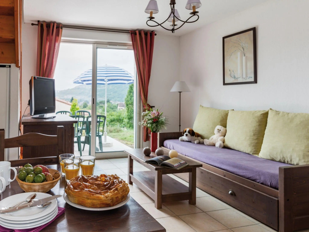 Comfortable holiday home with a terrace nearby river the Lot